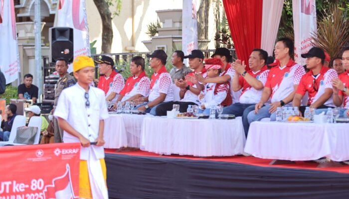 Wakapolres Lamongan Hadiri Karnaval SMP/MTs, Semarakkan Peringatan HUT Ke-80 RI