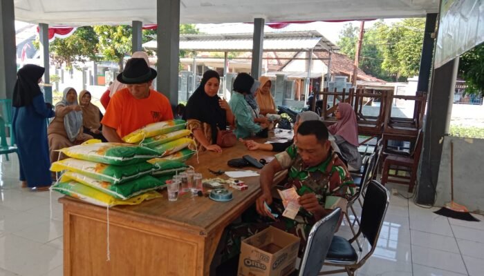 Kodim Lamongan Hadirkan Harapan Lewat Gerakan Pangan Murah SPHP 2025