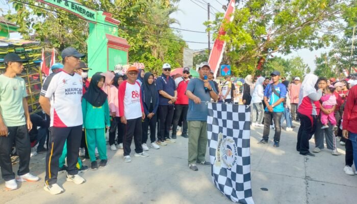 Warga Kecamatan Kanor Tumpah Ruah Ikuti Jalan Sehat dan Pembagian Hadiah HUT RI 80
