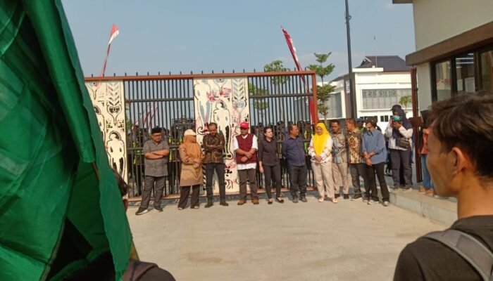 HMI Bojonegoro Guncang DPRD, Bawa 17 Tuntutan Rakyat untuk Presiden hingga DPR