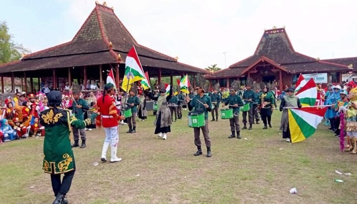 Parade Drumband Kedungadem Bojonegor, 27 Grup Tunjukkan Aksi Memukau