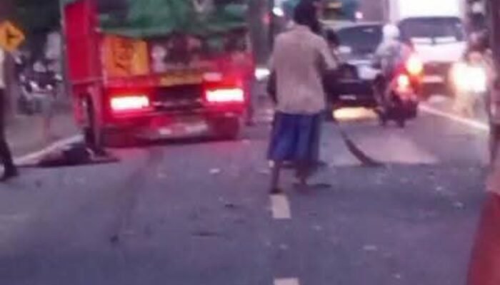 Kecelakaan Maut di Baureno Bojonegoro, Pemotor Tewas Usai Tabrakan dengan Truk