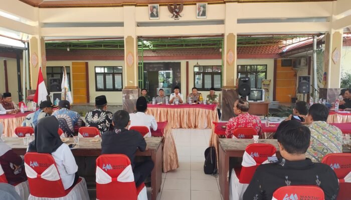 Membangun Sinergi Untuk Negeri Rakor Keamanan Lamongan