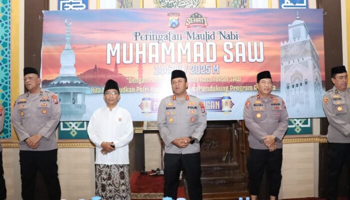 ‎Maulid Nabi Di Polres Lamongan: Meneladani Akhlak Rasulullah, Menguatkan Jiwa Pengabdian
