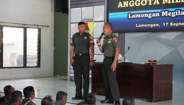 Tegakkan Kehormatan, Dandim Lamongan Sampaikan Jam Komandan Penuh Inspirasi
