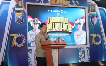 Kapolres Nganjuk Beri Hadiah Umroh untuk Polisi Lalu Lintas Berprestasi di Puncak HUT ke-70