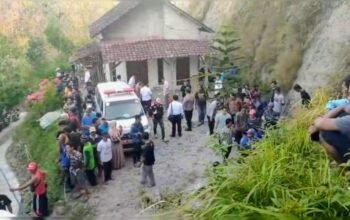 ‎Tangis Di Pulung Anak Kandung Diduga Bunuh Kedua Orang Tuanya,Ponorogo Berduka
