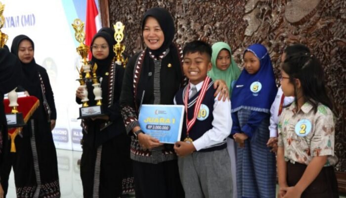 Lomba Bertutur Cerita Rakyat Siswa SD Bojonegoro, Ini Juaranya