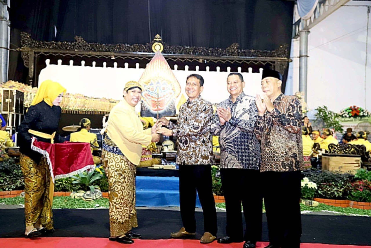 1759643867531 copy 1280x858
