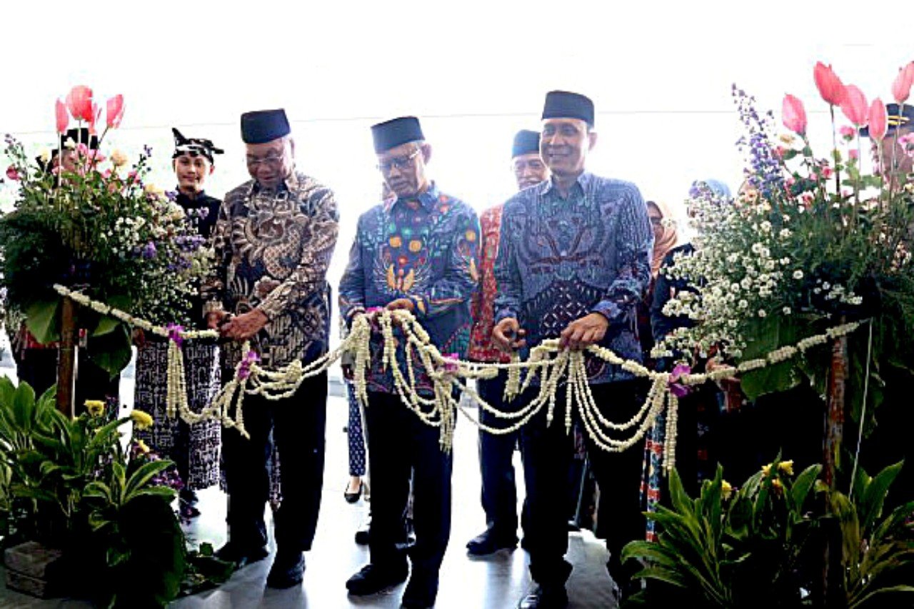 1760193512261 copy 1280x853