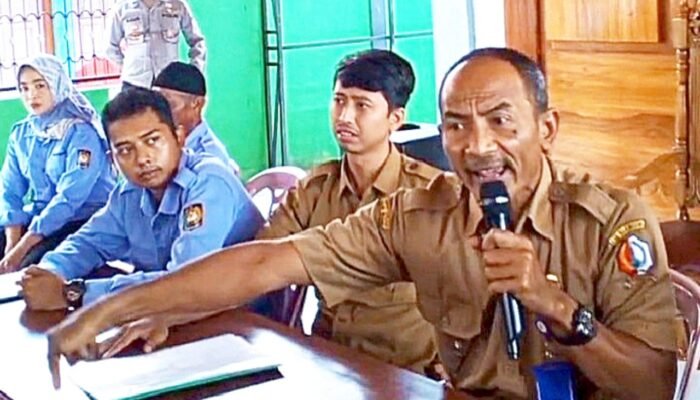 Arogansi Pejabat di Bojonegoro, Camat Sekar Sahlan Marah Gebrak Meja, Warga Tuntut Copot