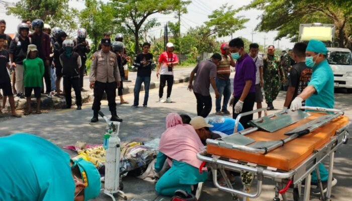 ‎Kecelakaan Maut Di Warutengah, Pucuk Sepasang Suami Istri Tewas Dilindas Truk Tronton