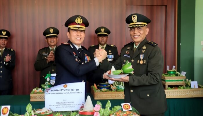 Kapolres Bojonegoro Hadiri Upacara HUT Ke -80 TNI, Tekankan Pentingnya Sinergitas TNI Polri