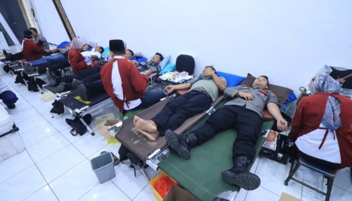 Donor Darah Warnai Hari Jadi ke-74 Humas Polri di Bojonegoro