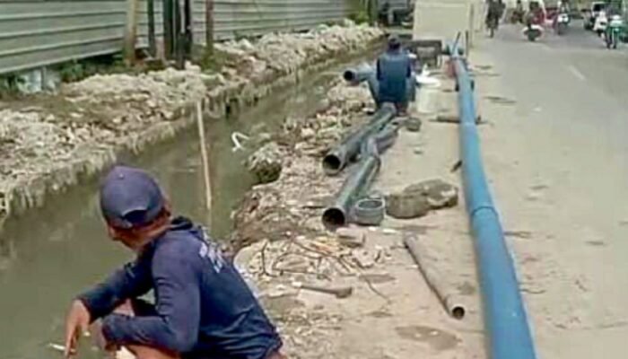 Petugas PDAM Bojonegoro Disemprot Warga, Air Tak Mengalir Akibat Proyek Drainase