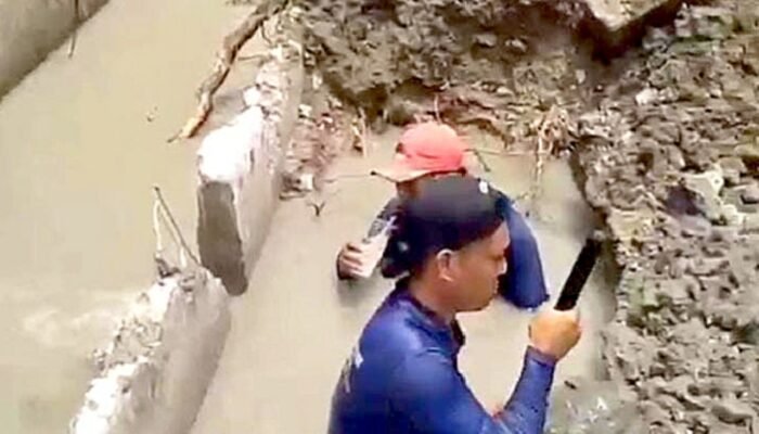 Air PDAM Tak Mengalir Seminggu, Warga Bojonegoro Krisis Air Bersih Gara-Gara Proyek Drainase