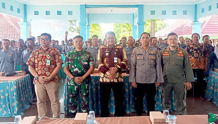 Camat Kedungadem: Linmas Adalah Benteng Pertama Keamanan dan Ketertiban di Desa