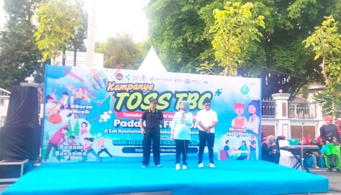 Gerak Serentak Lawan TBC, Dinkes Bojonegoro Kampanyekan TOSS di Alun-Alun