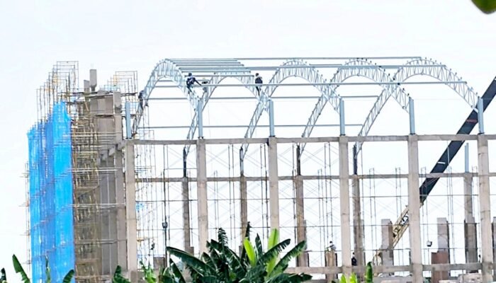 Miris, Proyek Sport Center Rp16 Miliar di Bojonegoro Langgar Aturan K3