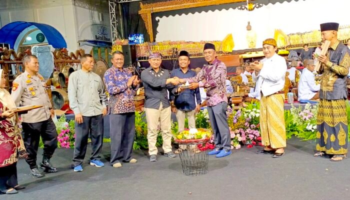 Spektakuler, Reog Jaranan dan Wayang Judul Semar Bangun Kayangan Goncang Kedungadem