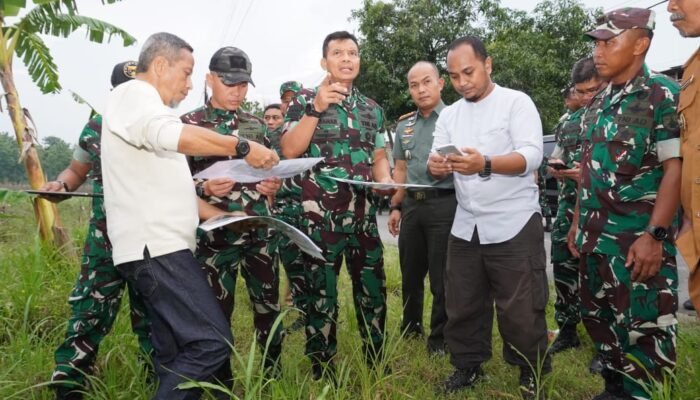 Dandim Lamongan Dampingi Kasdam V/Brawijaya Tinjau Kesiapan Marshalling Area Yonif TP 887/KJM