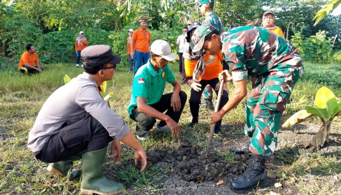 Kodim Lamongan Wujudkan Cinta Alam Lewat Kegiatan Bersatu Dengan Alam Untuk Indonesia Hijau