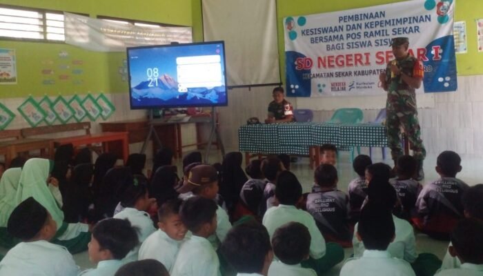 Puluhan Siswa SD dibekali Wasbang dan Bela Negara oleh Babinsa Sekar Bojonegoro