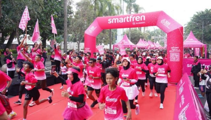 Dilepas Wakil Bupati Bojonegoro, Smartfren Fun Run 2025 Sukses Gaet Ribuan Peserta