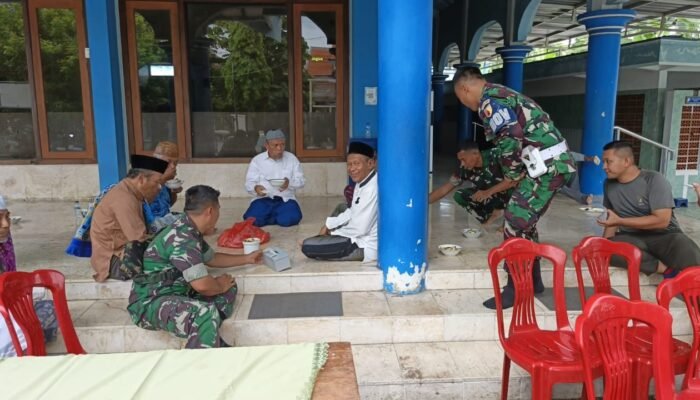 ‎Keakraban Tumbuh, Kodim Lamongan Gelar Jumat Berkah Dengan Hidangan Soto
