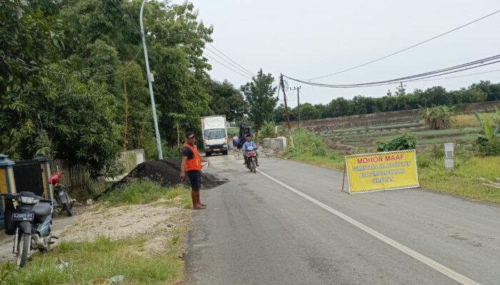 Akhirnya Jembatan Sidomulyo Kedungadem Bojonegoro Diperbaiki
