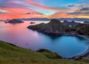 Healing Maksimal, 7 Wisata Alam Pulau Padar yang Bikin Damai Jiwa