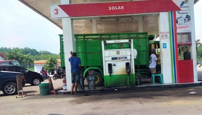 SPBU Singgahan Tuban Diduga Jadi Sarang Mafia Solar