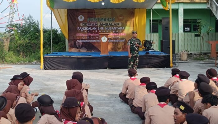 ‎Babinsa Koramil Turi Gembleng Disiplin Siswa SMK Nusantara Lewat Latihan PBB