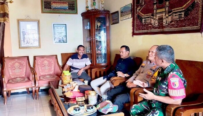 Camat Sugihwaras Bojonegoro Pantau Langsung Sikon Jelang Pilkades PAW