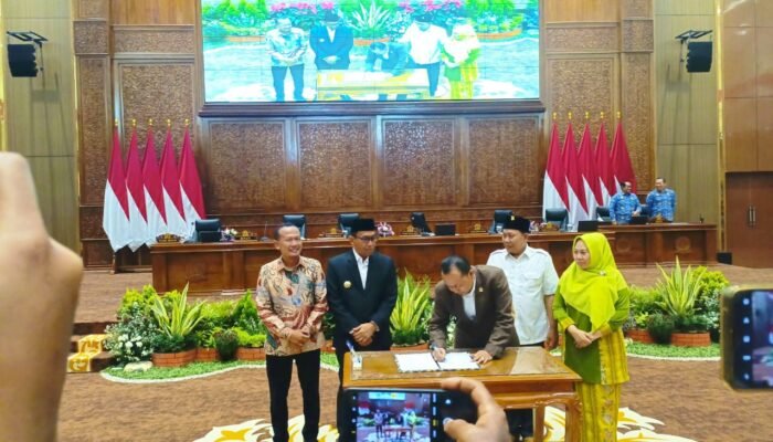 Rapat Paripurna DPRD, Bojonegoro Selangkah Lagi Miliki Perda Kawasan Tanpa Rokok
