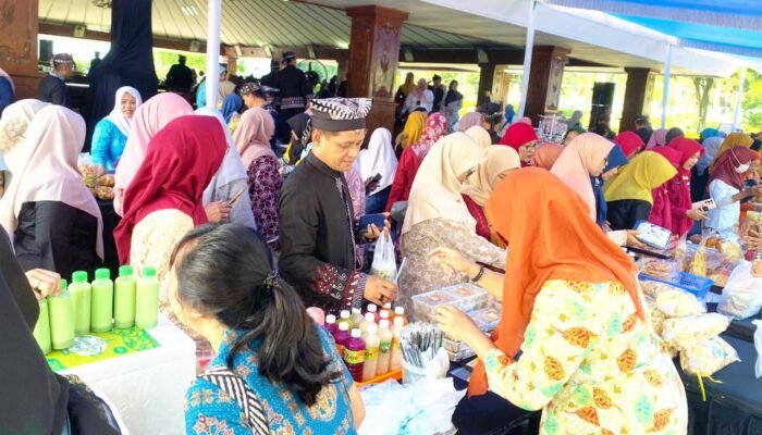 Hari Ibu ke-97, UMKM Perempuan Bojonegoro Panen Pembeli