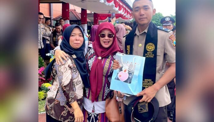 Anak Pedagang Nasi Goreng Bojonegoro Resmi Jadi Polisi