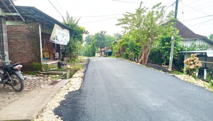 Jalan Poros Desa Panjang Mulus Berkat BKKD Bojonegoro 2025, Warga Rasakan Manfaat Besar