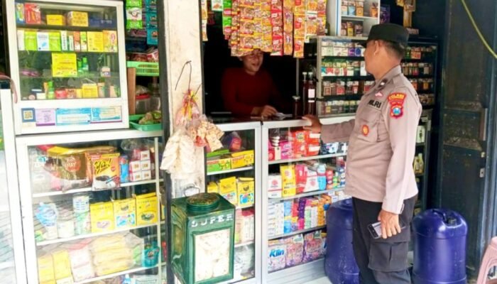 Polisi Kanor Ajak Warga Kedungprimpen Bojonegoro Jaga Kamtibmas