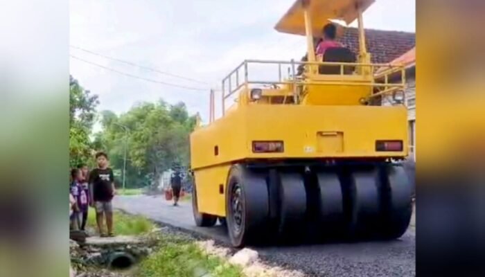 Jalan Poros Desa Sidomulyo Kedungadem Dibangun Lewat BKKD Bojonegoro, Warga Akhirnya Bernapas Lega
