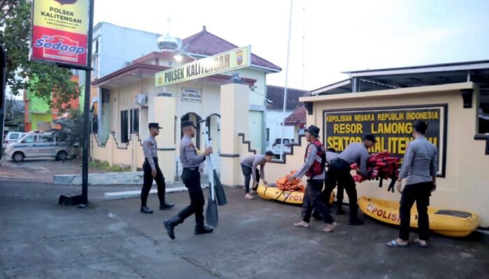 Air Naik hingga 70 Cm, Polres Lamongan Dirikan Posko Siaga Banjir di Kalitengah