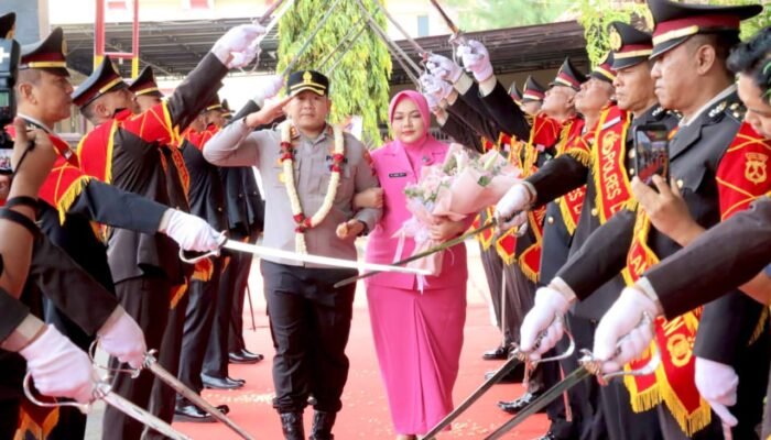 Tongkat Komando Berganti, Ini Pesan Kapolres Baru Lamongan