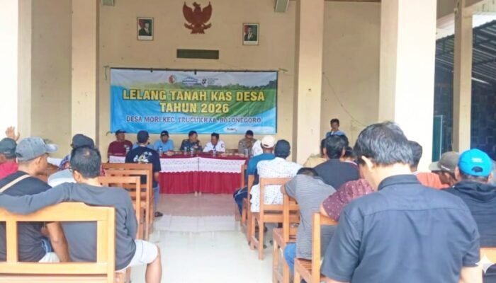 Lelang Tanah Kas Desa Mori, Polisi Trucuk Bojonegoro Turun Langsung Kawal Musyawarah