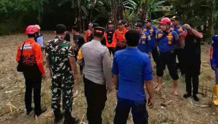 Sehari Belum Ditemukan, Operasi Pencarian Anak Tenggelam di Lamongan Dilanjutkan Pagi Ini