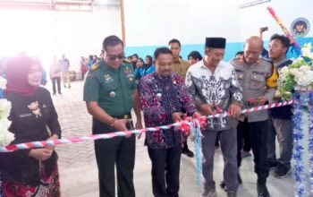 Dukung Gizi Anak, Danramil Sambeng Lamongan Hadiri Peresmian Dapur MBG