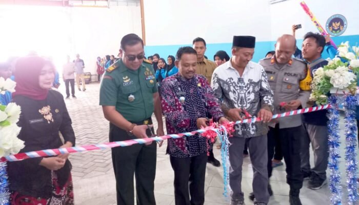 Dukung Gizi Anak, Danramil Sambeng Lamongan Hadiri Peresmian Dapur MBG