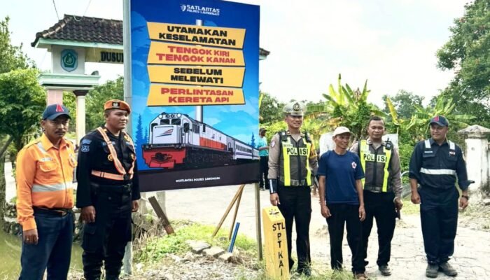 Satlantas Lamongan Warning Pengendara, Banner Keselamatan Terpasang di JPL 266