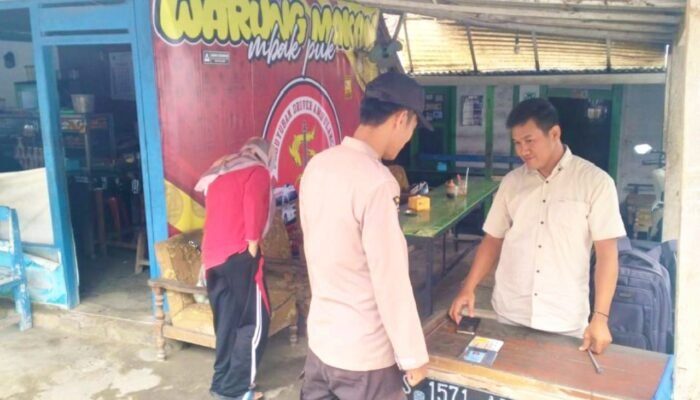 Dekat dengan Warga Gondang Bojonegoro, Aipda Eko Yuli Sampaikan Pesan Kamtibmas