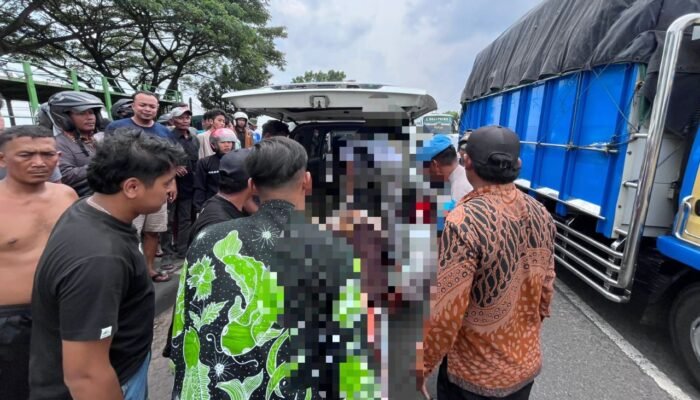 Motor Masuk Kolong Truk, Kecelakaan Maut di Babat Lamongan