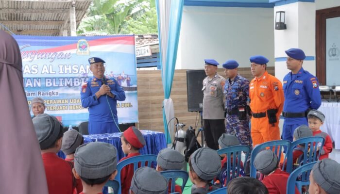 Polairud Lamongan Edukasi Anak TK Soal Keselamatan Laut dan Udara